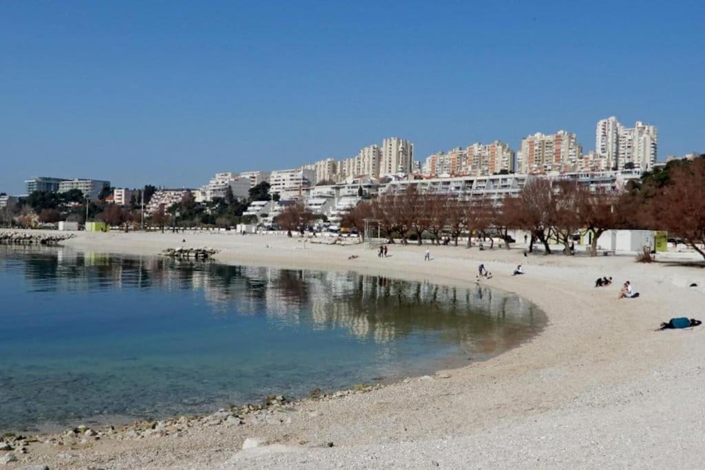 Apartment With Big Terrace Leon Split Bagian luar foto